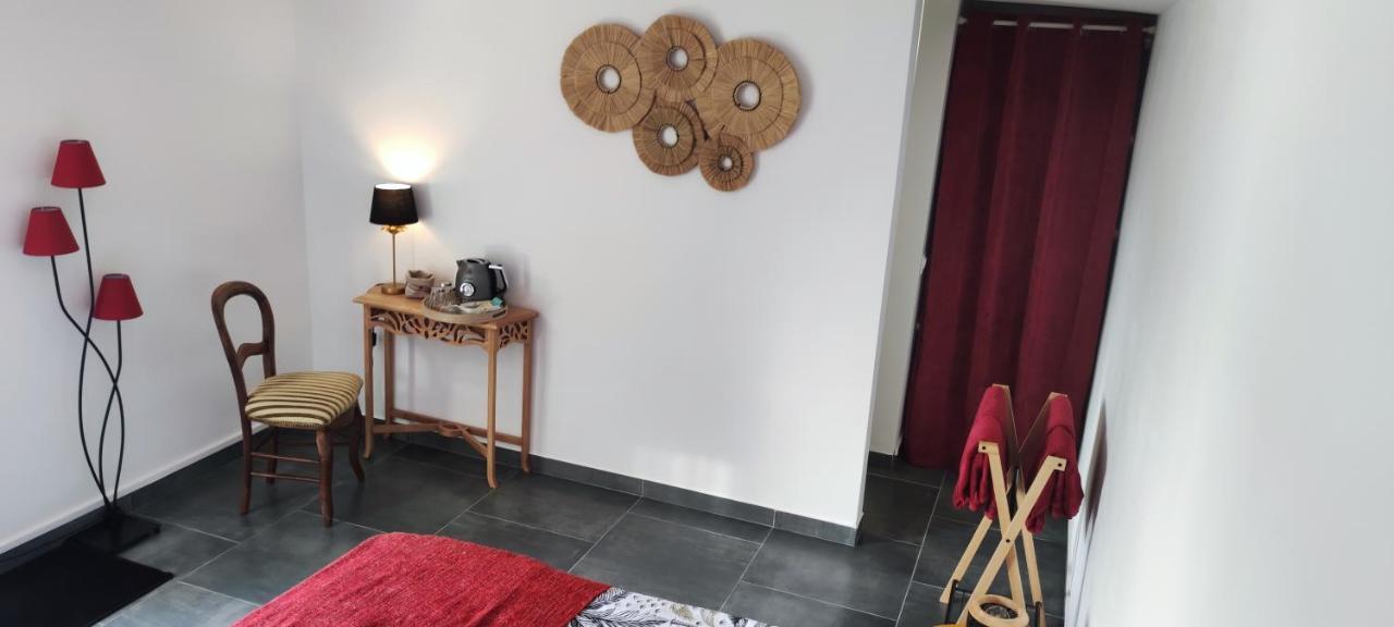 Les Coulirooms Sainte-Anne  Extérieur photo